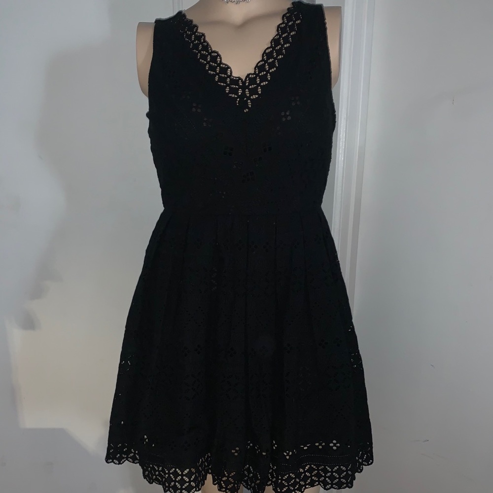 Super cute black dress